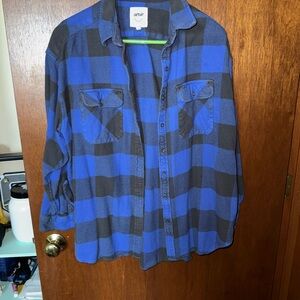Aerie Women's Blue and Black Plaid Button Down Shirt